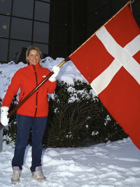 <h2>OL Faneb&aelig;rer</h2>
<p>Sophie bar fanen under vinterOL i Vancouver 2010</p>